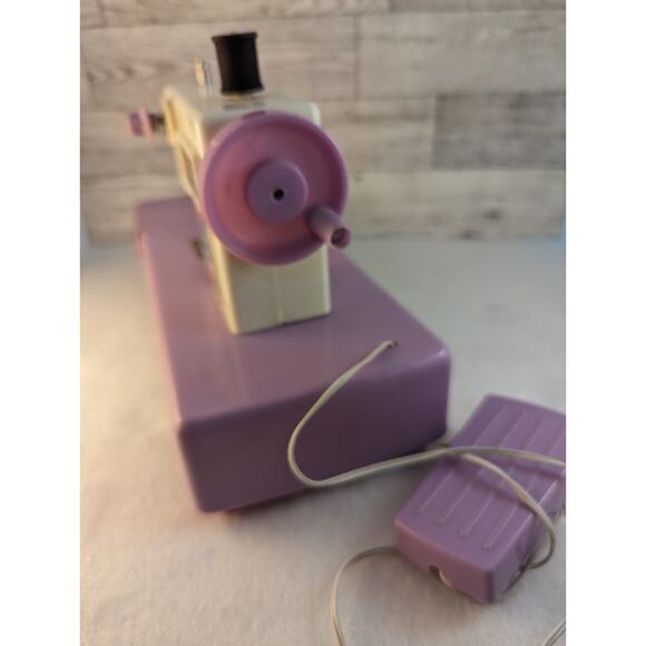 Sewing Series Childs Sewing Machine Navystaiz Vintage 2 C Batteries Not Included - Picture 5 of 10